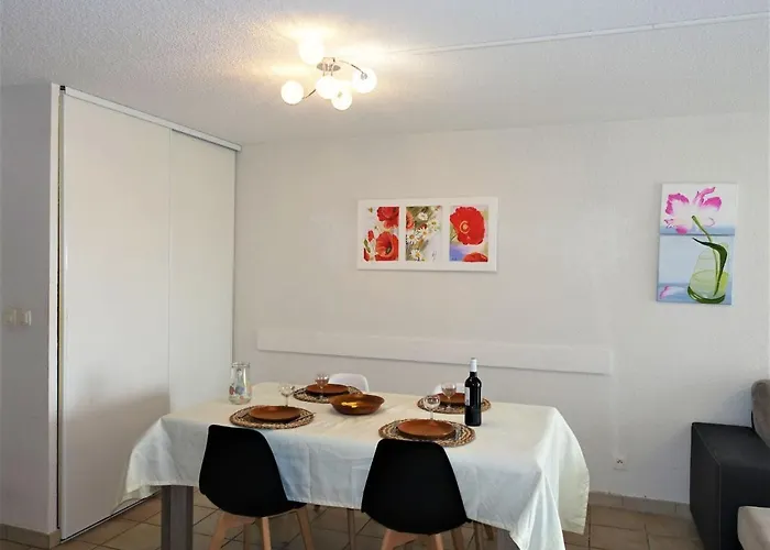 Les Grandes Bleues 2-5 By Interhome *